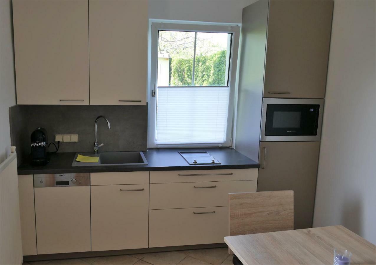 Gaestehaus Fischbach Jois Bagian luar foto